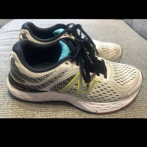 New balance shoes